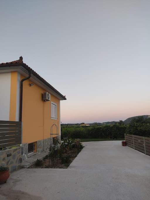 Casa Dei Fiori Villa Sarakinádhon Exteriör bild
